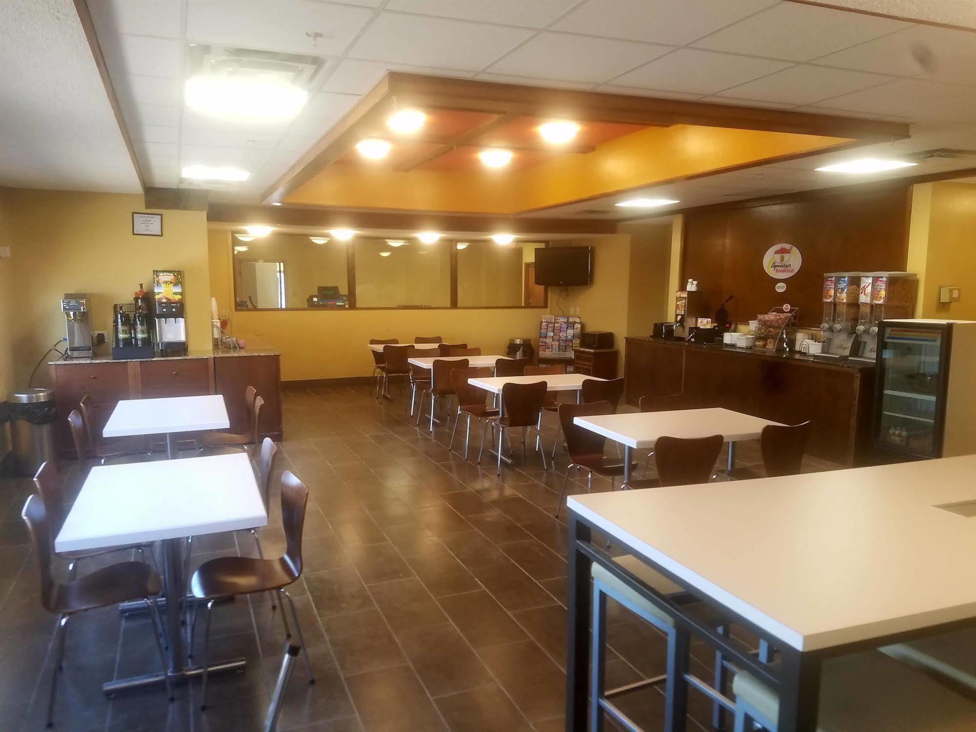 Super 8 By Wyndham Casper East/Evansville Exteriér fotografie